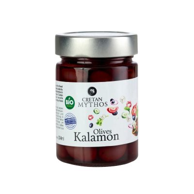 Valgel taustal väike klaaspurk Kreeka Kalamon ehk Kalamata maheoliividega